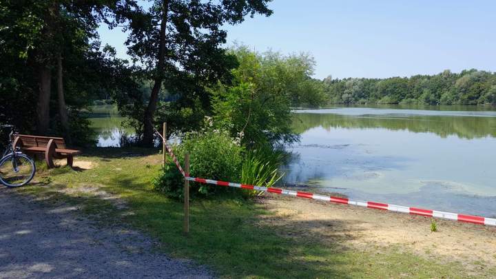 Absperrband am Klutensee