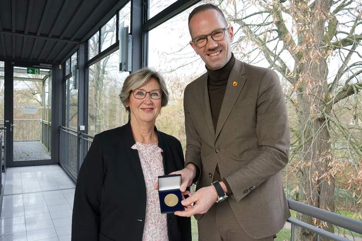 Bürgermeister mit der Ehrenamtsbeauftragten