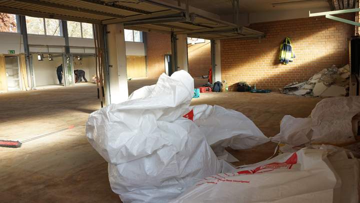 Turnhalle wird entkernt