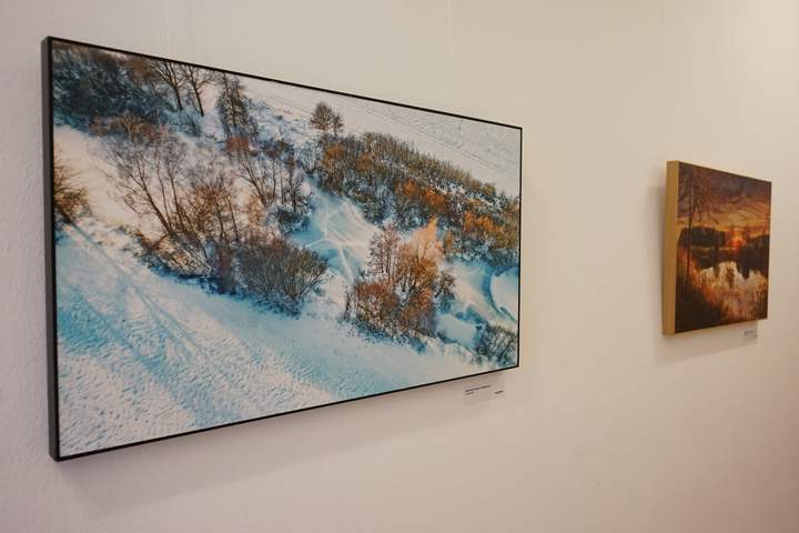 Bilder an der Wand