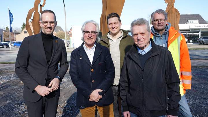 Baustelle wird begutachtet